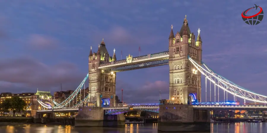 Tower bridge در لندن